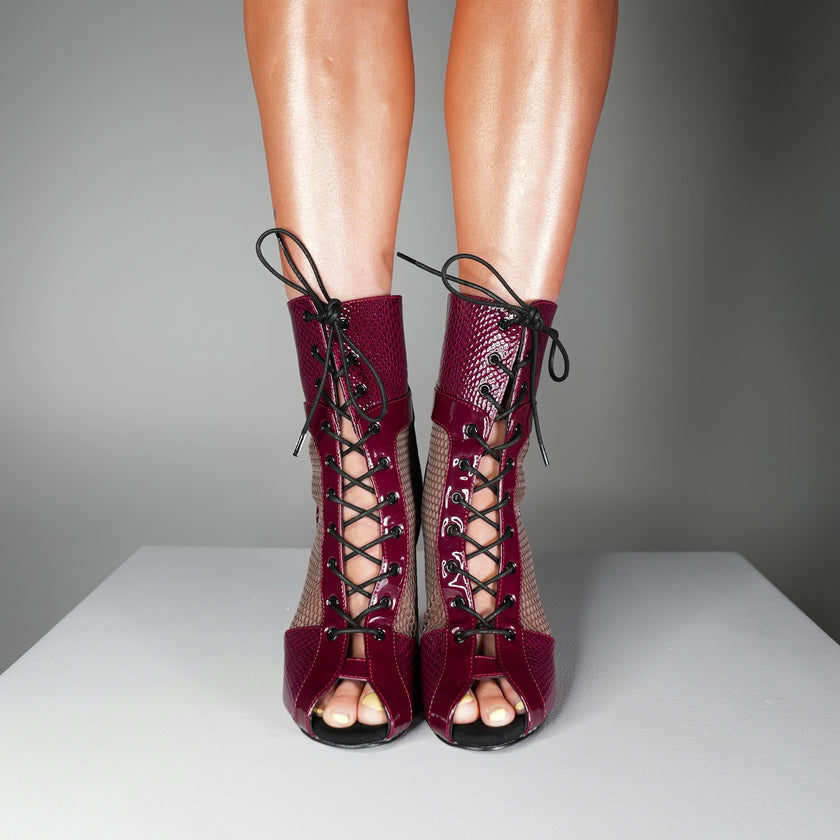 Huntress - Burgundy Deep Plum